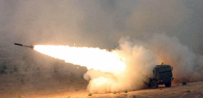 В США успешно испытали новые ракеты для HIMARS. Там удвоенная дальность без урона точности - Фото