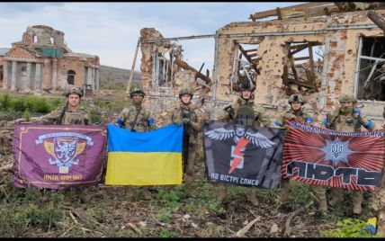 «Клищевка наша»: Украинский флаг развевается над освобожденным селом под Бахмутом