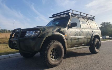 В Лимане Донецкой области у военных ВСУ неизвестные угнали внедорожник: фото