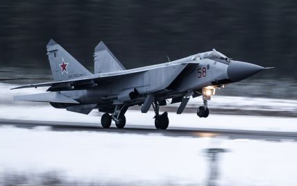 На крымский аэродром прибыли российские МиГи патрулировать Черное море: в Воздушных силах отреагировали