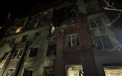 Ракетный удар по Запорожью: в ОВА рассказали, есть ли попадания, кроме пятиэтажки