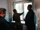 В Буче восстанавливают многоэтажки, пострадавшие от российских оккупантов. Кравченко проверил как продолжаются работы - фото 16