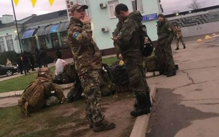 РФ перебрасывает в Джанкой военных из Якутии: партизаны показали фото