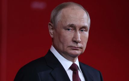 Проигрывает или нет: как Путин ведет войну на истощение, пока россияне "подрывают" его режим — анализ AP