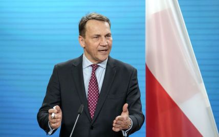 Сикорский заявил, что Польша удвоит вклад в инициативу Чехии по снарядам для ВСУ