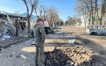 Россияне сбросили четыре УАБа на центр Белополья: Сумская ОВА обнародовала фото последствий