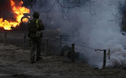 На 3-х напрямках тривають інтенсивні бої: ворог зазнає втрат