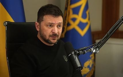 “Стоїть з голою д*пою і розповідає про племена”: Зеленський розкритикував розмови із Путіним